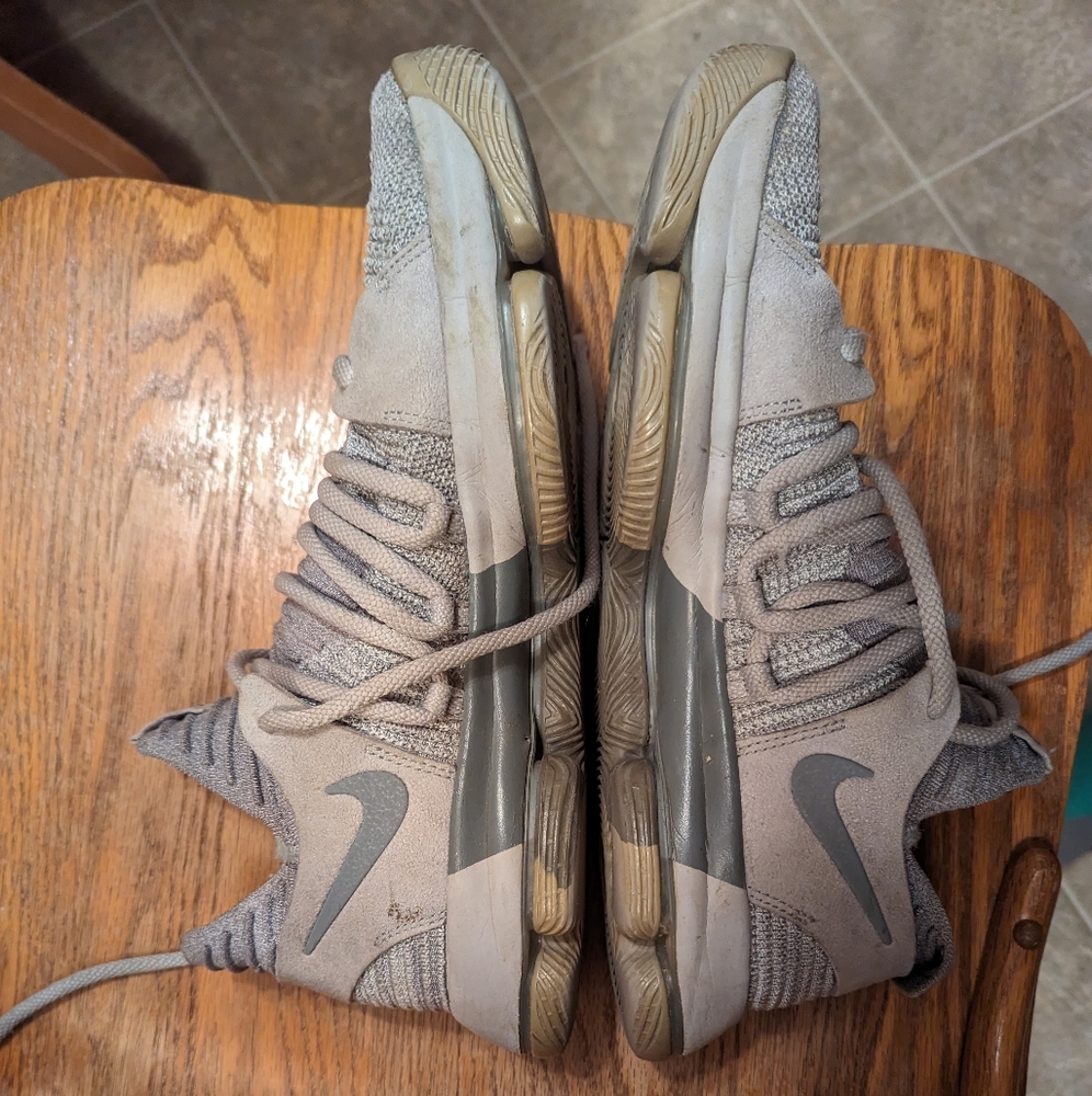 Nike Kevin Durant sneakers size 11 men's basketball and cross trainer grey
